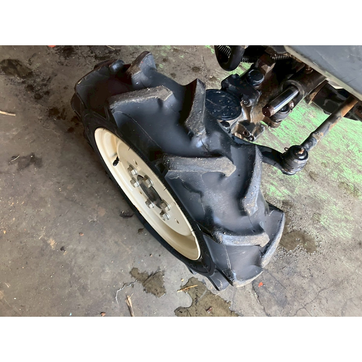 Tracteur Mitsubishi GF130 172h