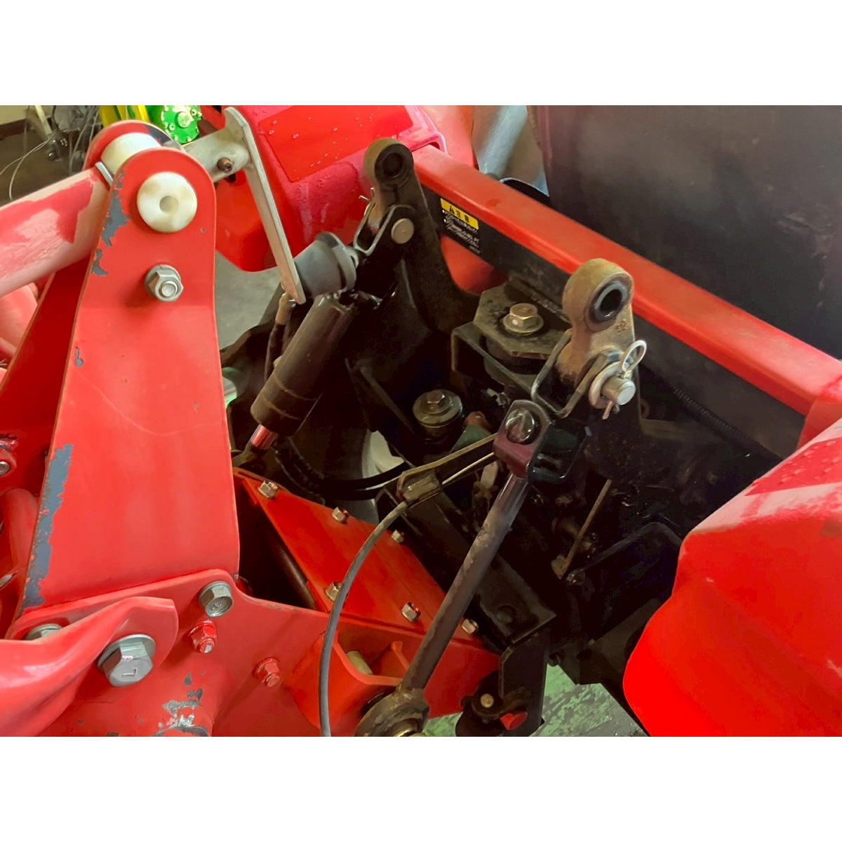 Tracteur Mitsubishi GF130 172h
