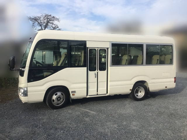 Toyota Coaster microbus