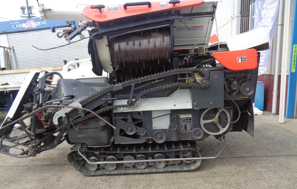 Moissonneuse-batteuse Kubota AR218