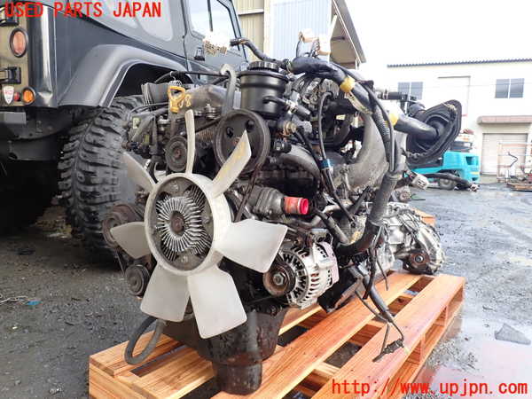 WP24015 HILUX SURF (RZN185W) Ensemble de transmission moteur (auxiliaires et ECU) 3RZ-FE 4FAT utilisé